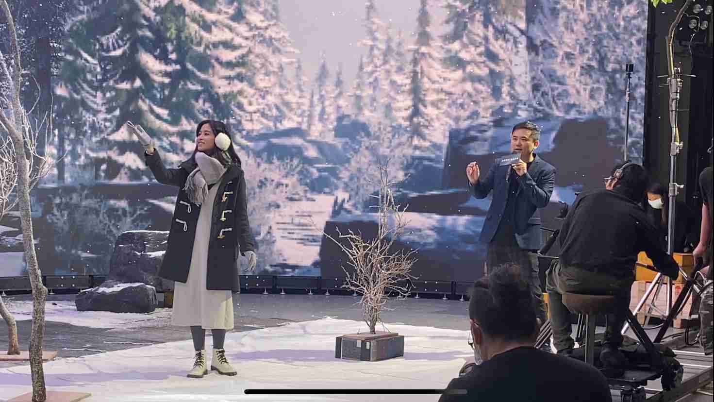 冰球突破以ALED先进显屏技术，，，，与金马奖视觉特效团队“再现影像”携手合作打造LED虚拟摄影棚，，提供沉浸式表演体验，，，，并精简拍摄成本与时间